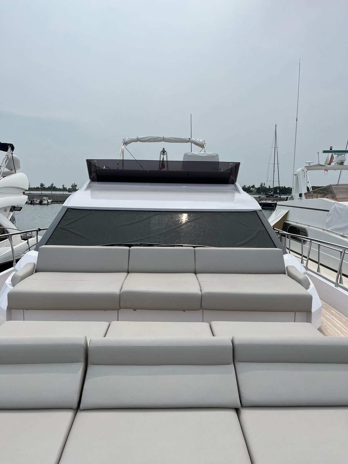 2023 FERRETTI YACHTS 580 